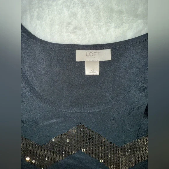 3 x 20$ LOFT Black and Gold Sequin Tank Top size XS - Picture 2 of 3